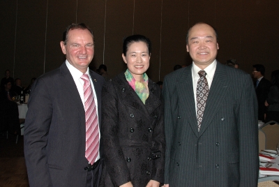 与中国驻布里斯班总领事孙大立博士和Ipiswich市市长Paul在一起